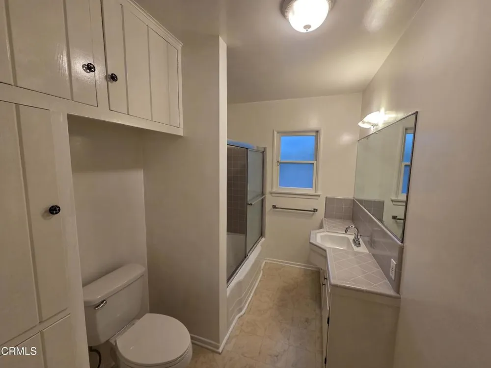 4861 Del Monte Road La Canada Flintridge, CA 91011
