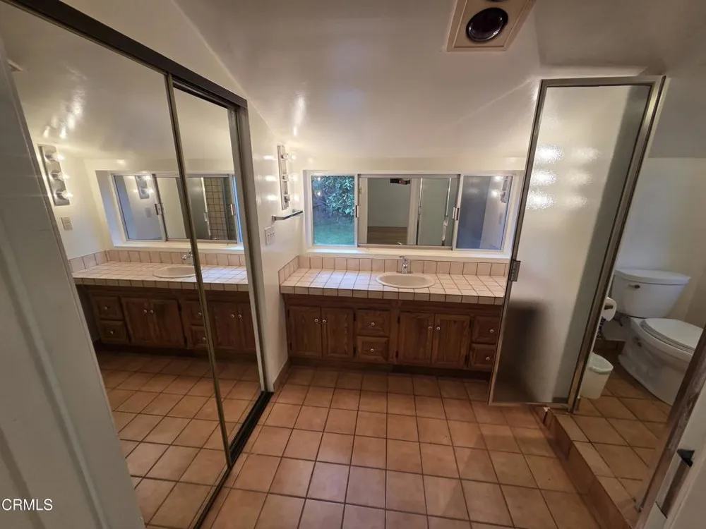 4861 Del Monte Road La Canada Flintridge, CA 91011