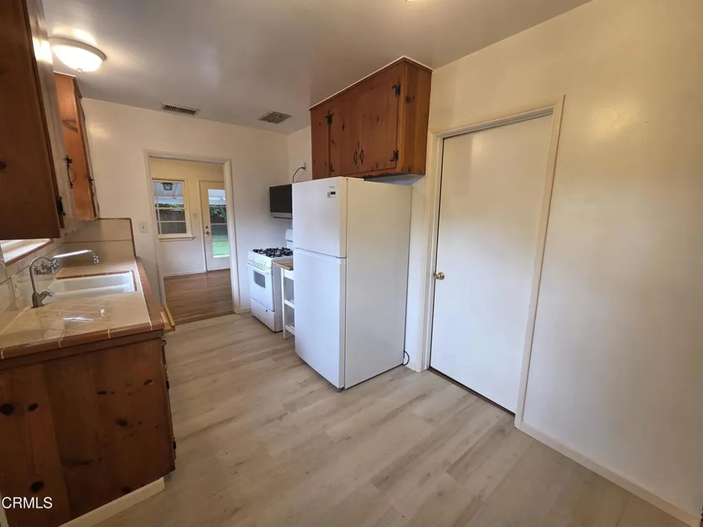 4861 Del Monte Road La Canada Flintridge, CA 91011