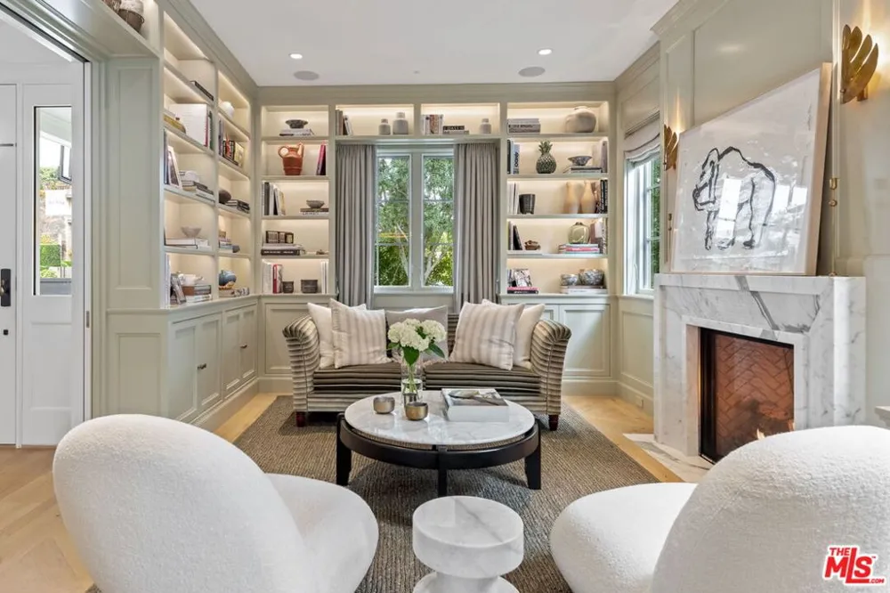 210 21st Street Santa Monica, CA 90402