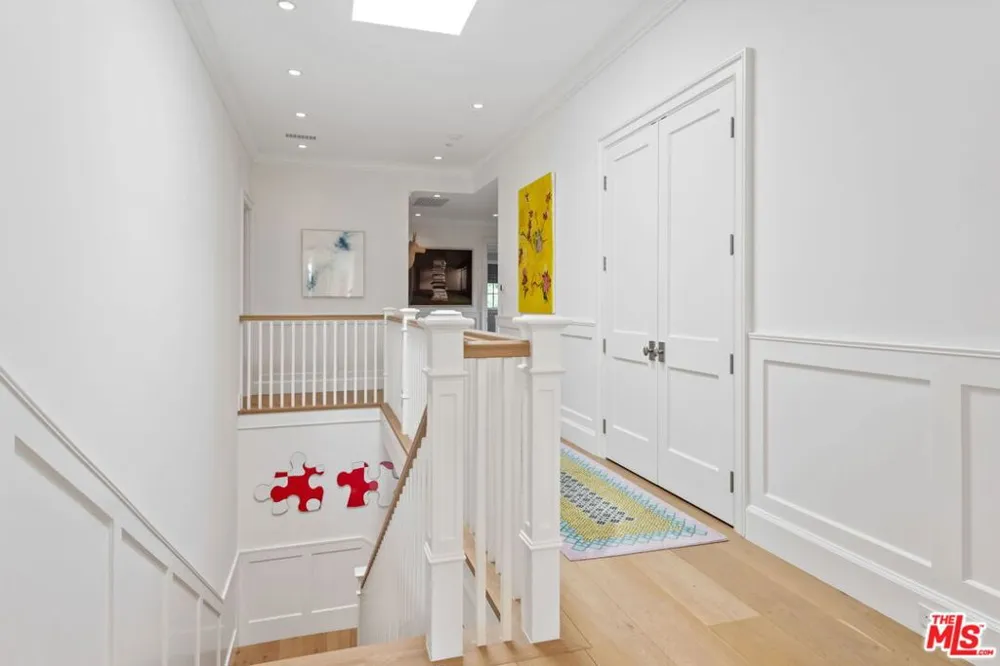 210 21st Street Santa Monica, CA 90402
