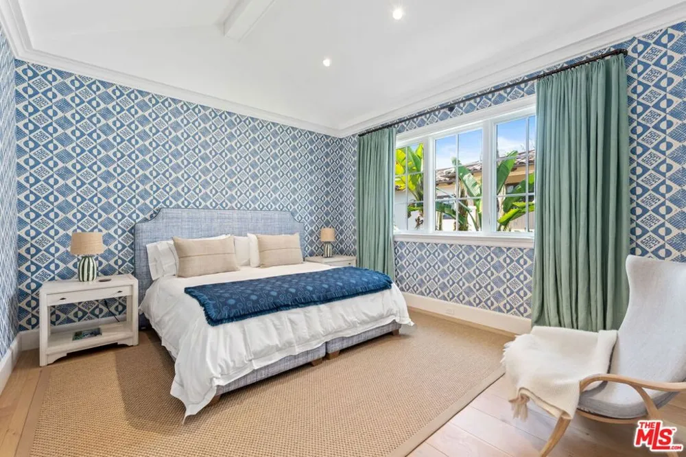 210 21st Street Santa Monica, CA 90402