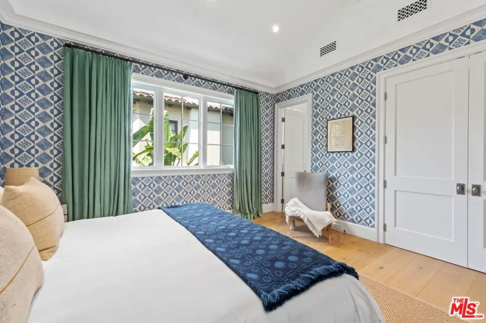 210 21st Street Santa Monica, CA 90402