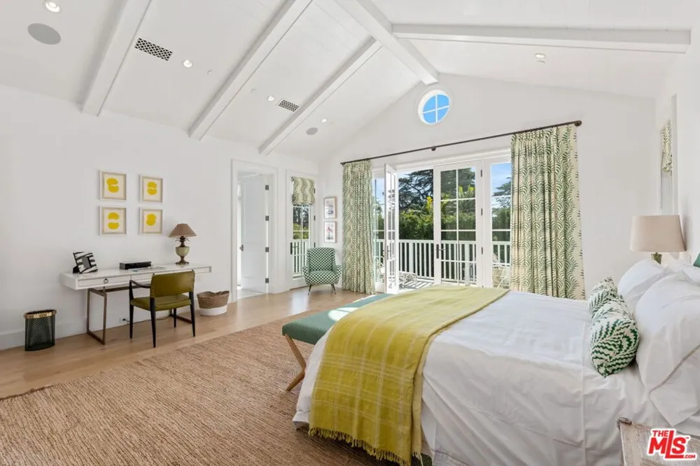 210 21st Street Santa Monica, CA 90402