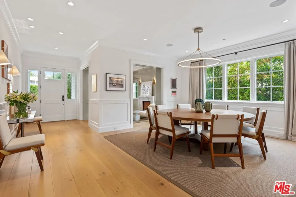 210 21st Street Santa Monica, CA 90402