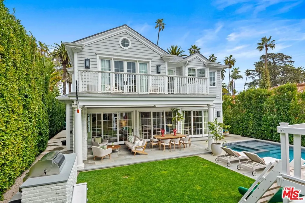 210 21st Street Santa Monica, CA 90402