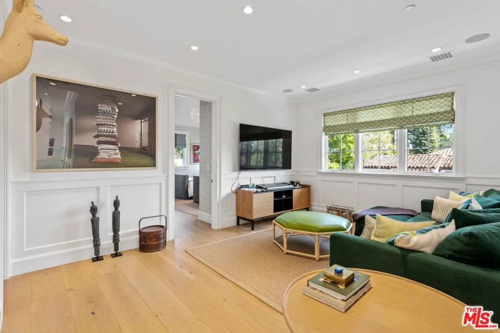 210 21st Street Santa Monica, CA 90402