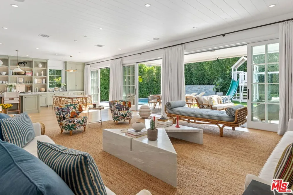 210 21st Street Santa Monica, CA 90402