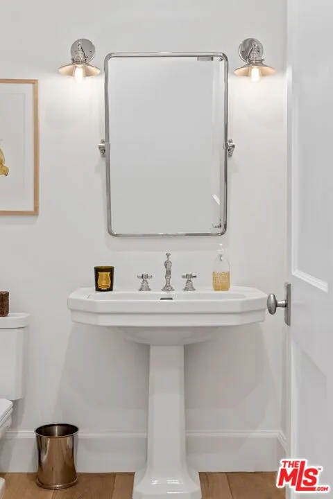 210 21st Street Santa Monica, CA 90402