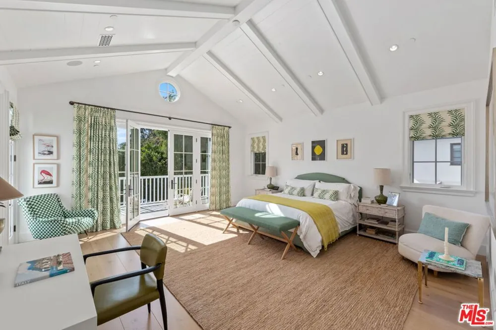 210 21st Street Santa Monica, CA 90402