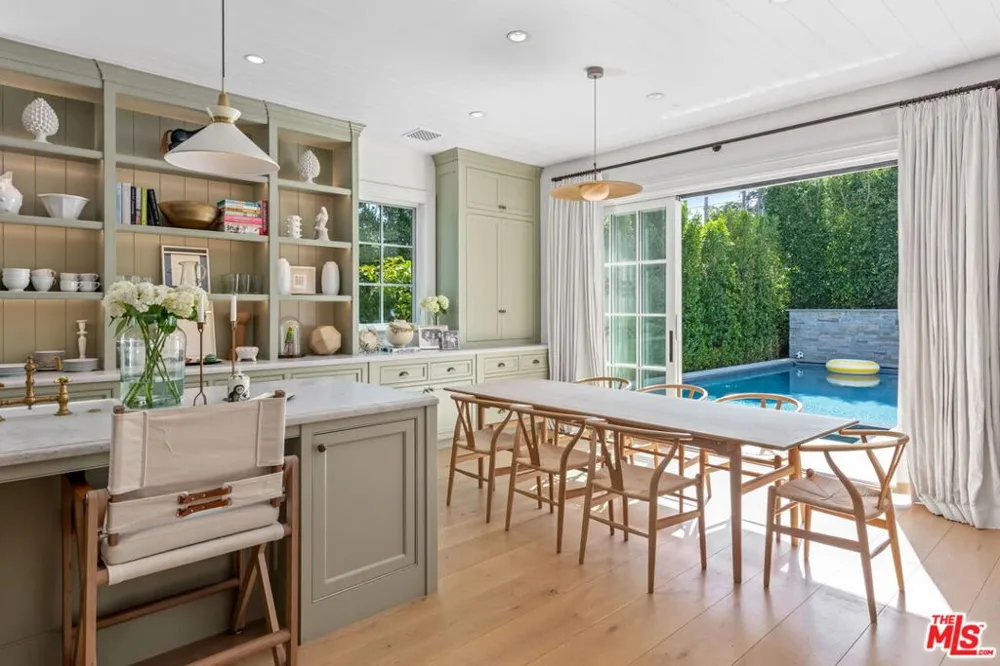 210 21st Street Santa Monica, CA 90402