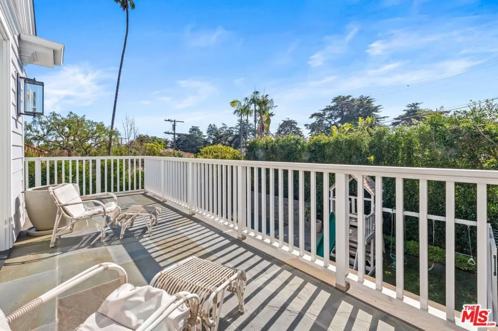210 21st Street Santa Monica, CA 90402
