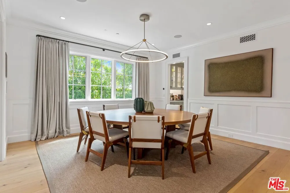 210 21st Street Santa Monica, CA 90402
