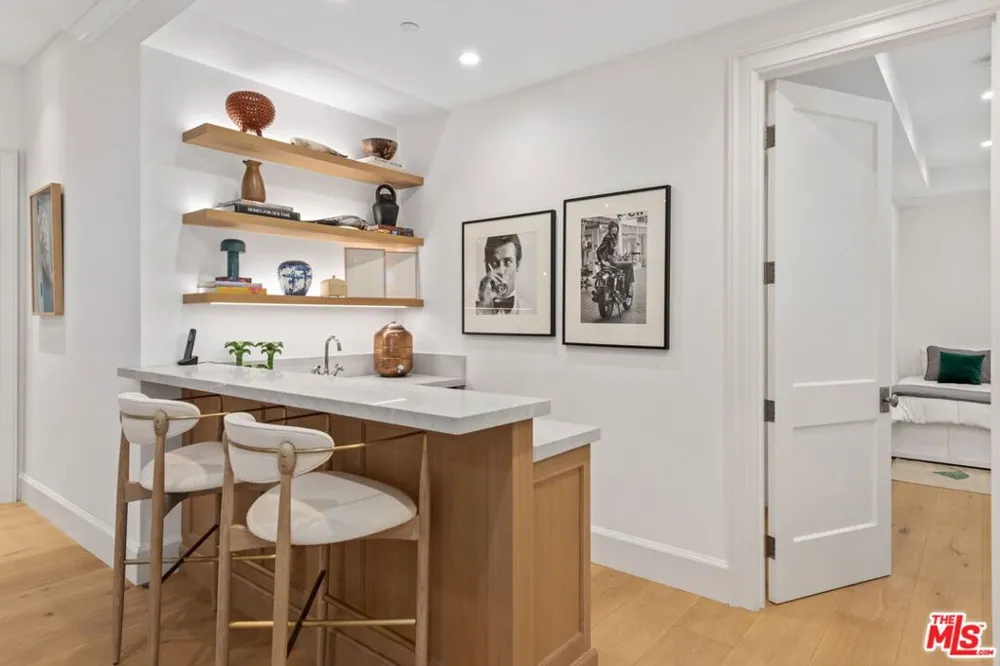 210 21st Street Santa Monica, CA 90402