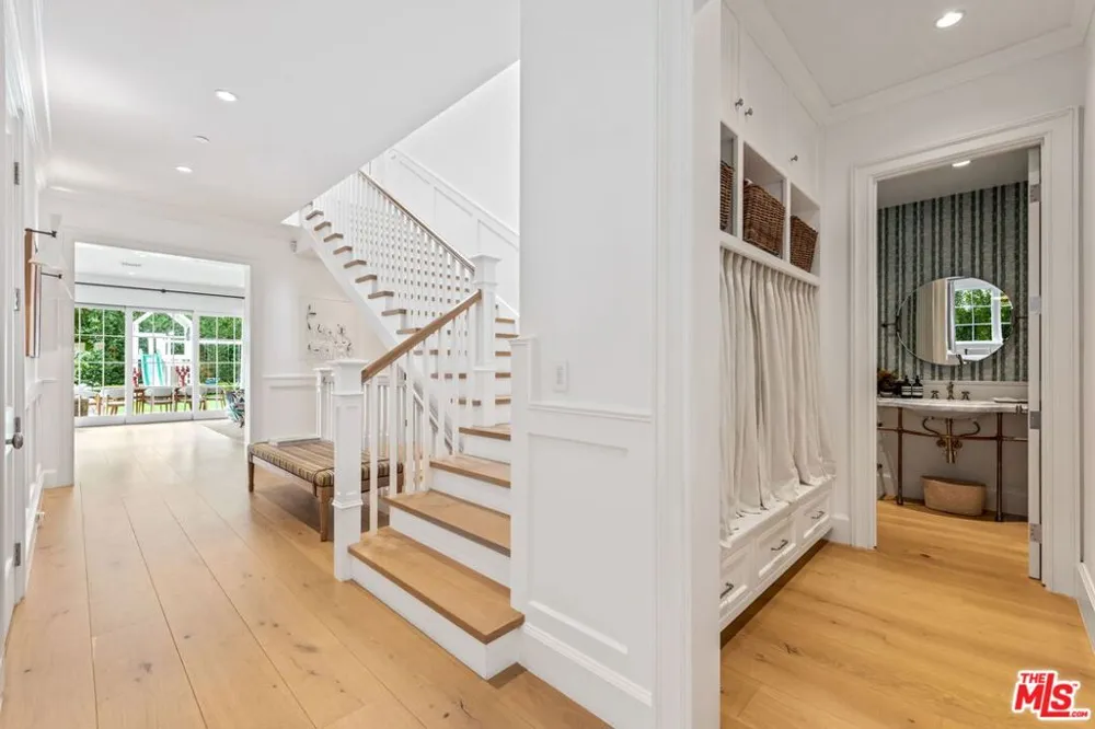210 21st Street Santa Monica, CA 90402