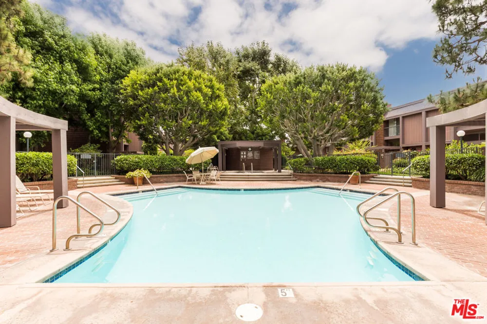 13050 Mindanao Way #6 Marina del Rey, CA 90292