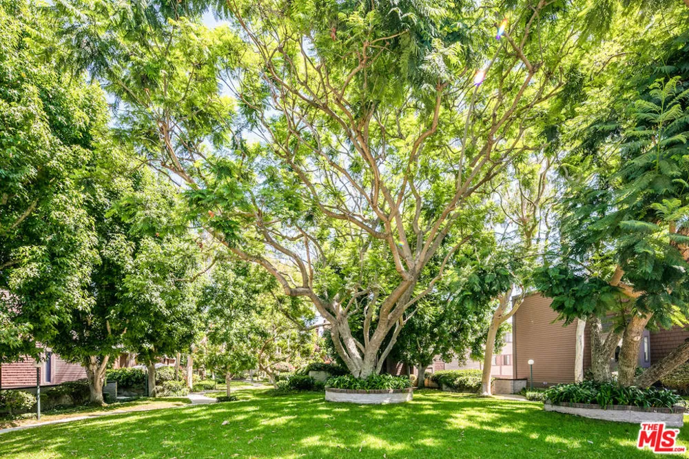 13050 Mindanao Way #6 Marina del Rey, CA 90292
