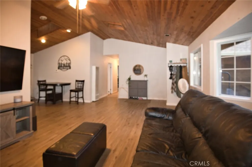 9415 Gordon Springs Drive Cobb, CA 95426