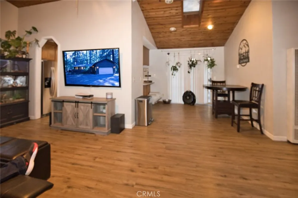 9415 Gordon Springs Drive Cobb, CA 95426