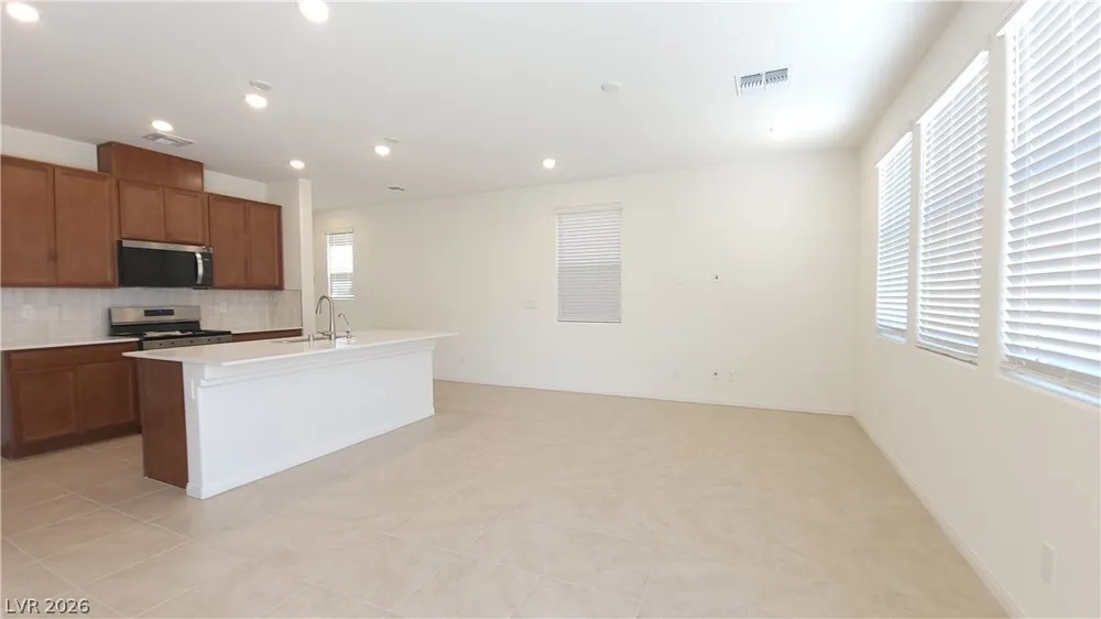 7375 Davenbury Street Las Vegas, NV 89113