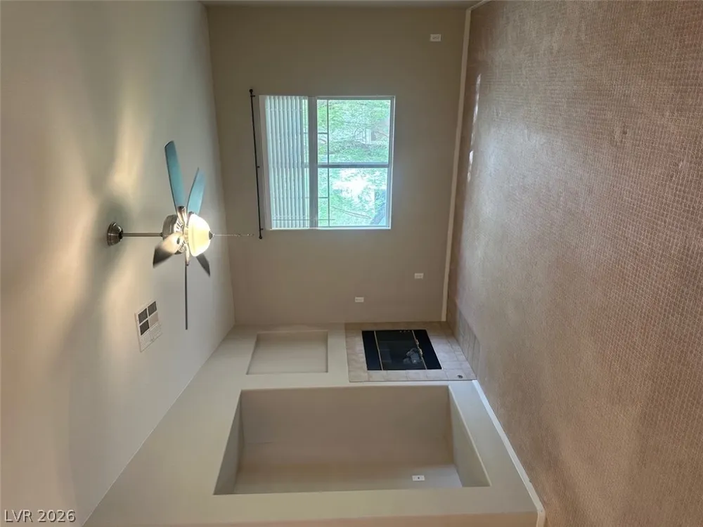 904 Domnus Lane #201 Las Vegas, NV 89144