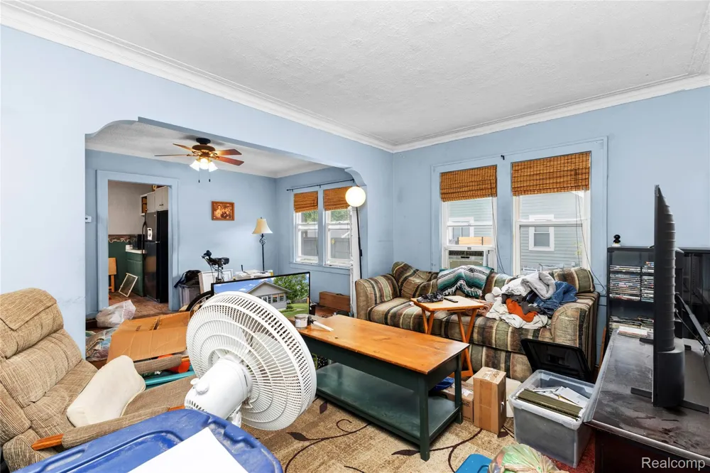 328 Romeo Road Rochester City, MI 48307