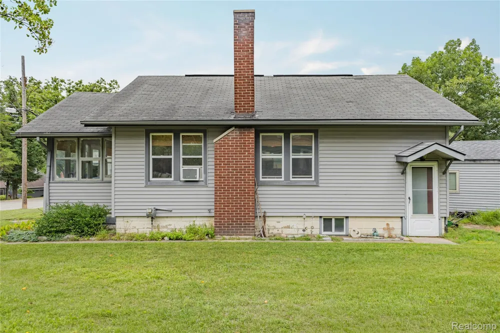 328 Romeo Road Rochester City, MI 48307