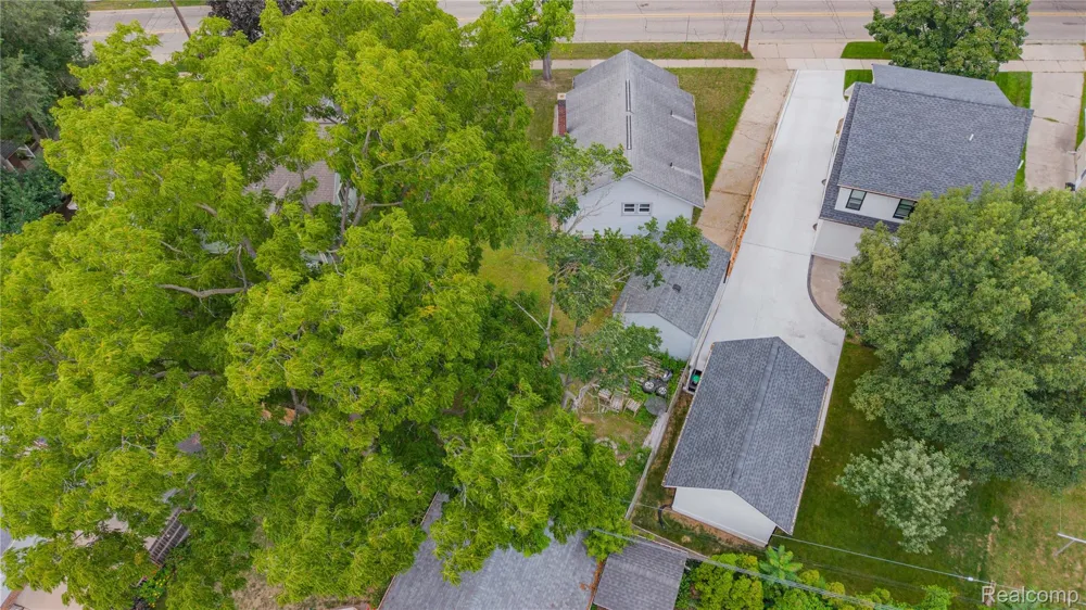 328 Romeo Road Rochester City, MI 48307