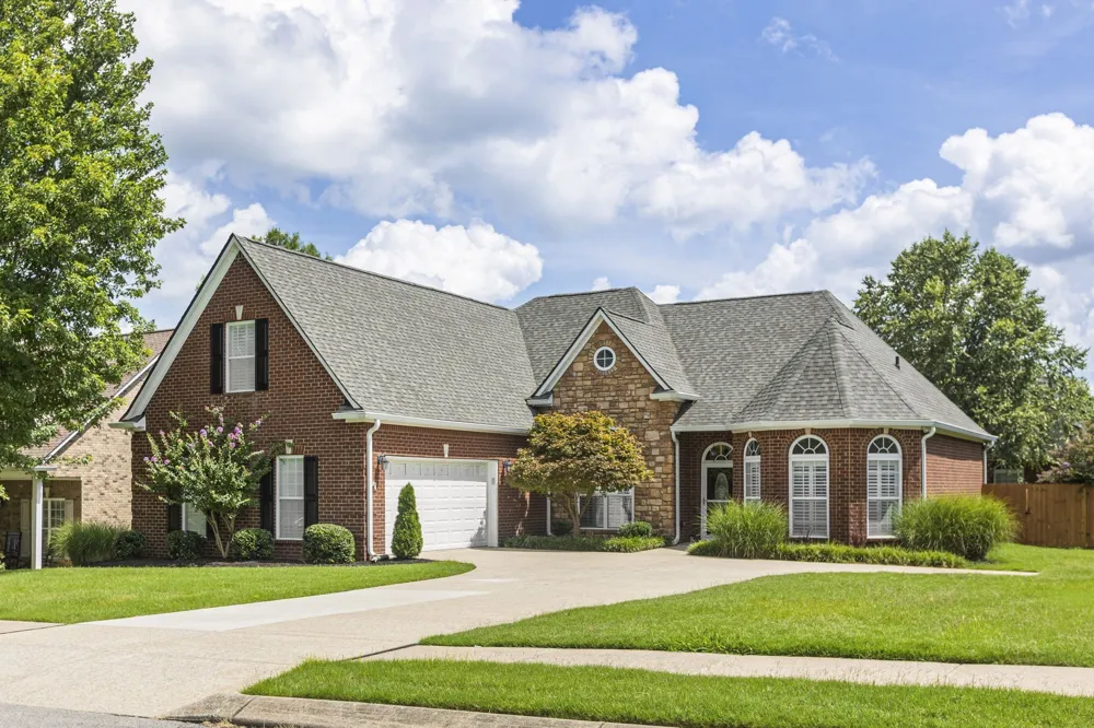 1077 Nealcrest Cir Spring Hill, TN 37174