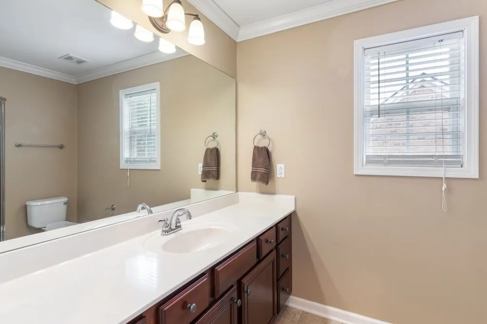 1077 Nealcrest Cir Spring Hill, TN 37174