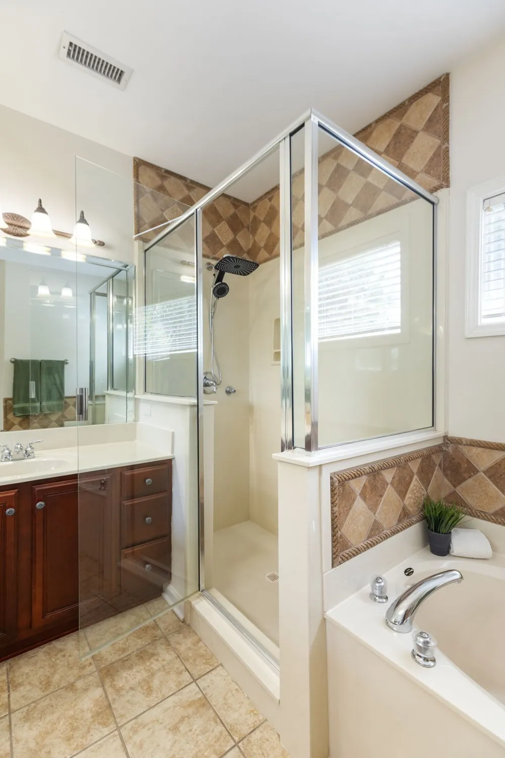 1077 Nealcrest Cir Spring Hill, TN 37174