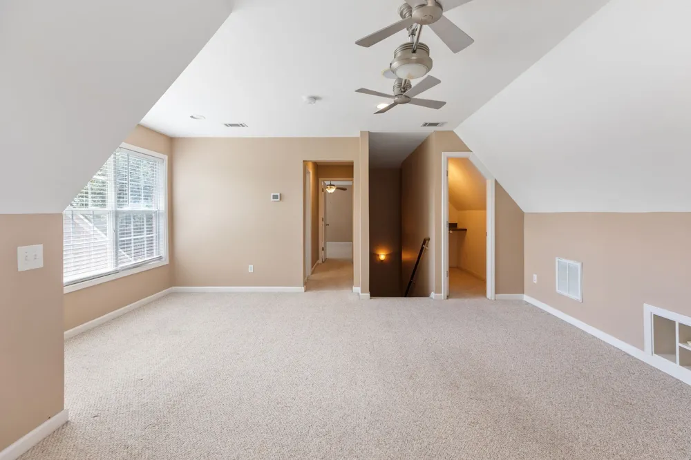 1077 Nealcrest Cir Spring Hill, TN 37174