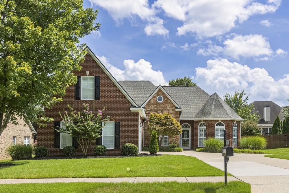 1077 Nealcrest Cir Spring Hill, TN 37174