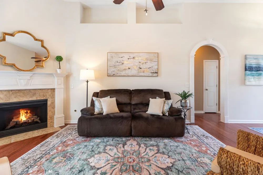 1077 Nealcrest Cir Spring Hill, TN 37174
