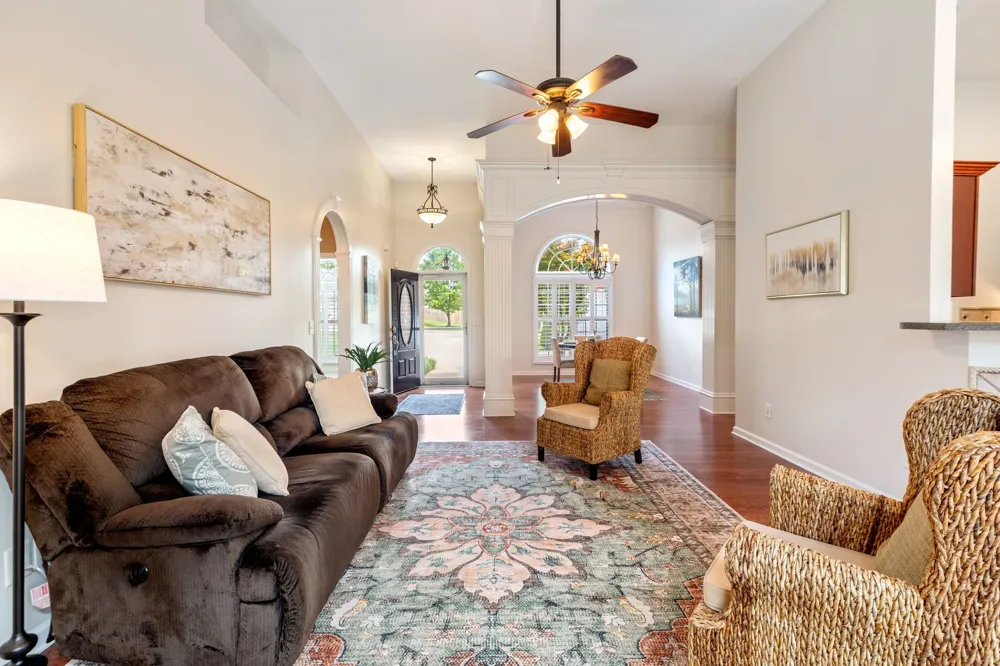1077 Nealcrest Cir Spring Hill, TN 37174