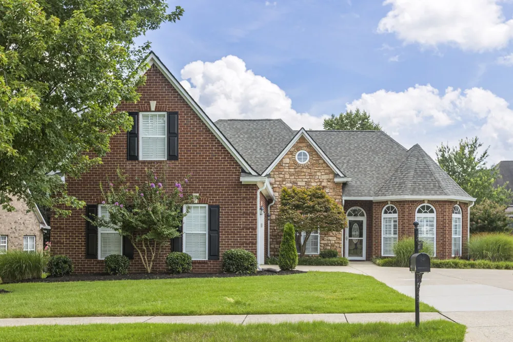 1077 Nealcrest Cir Spring Hill, TN 37174
