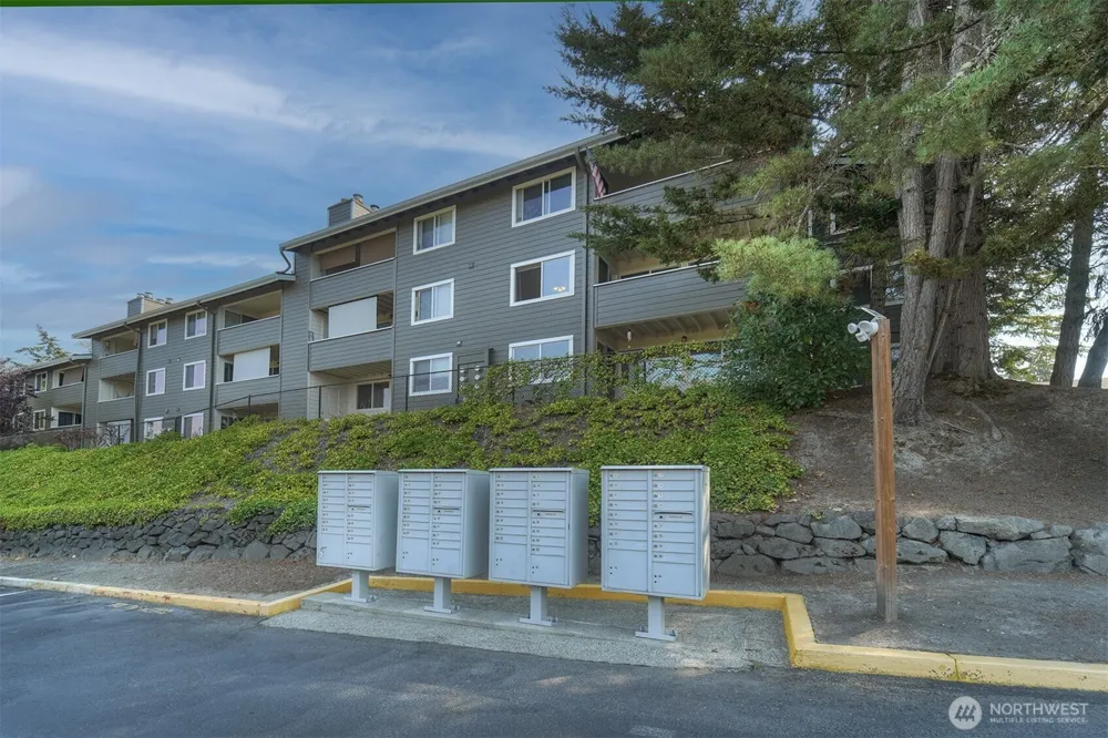 20198 Viking Crest Loop NE #8-201 Poulsbo, WA 98370