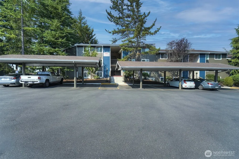 20198 Viking Crest Loop NE #8-201 Poulsbo, WA 98370