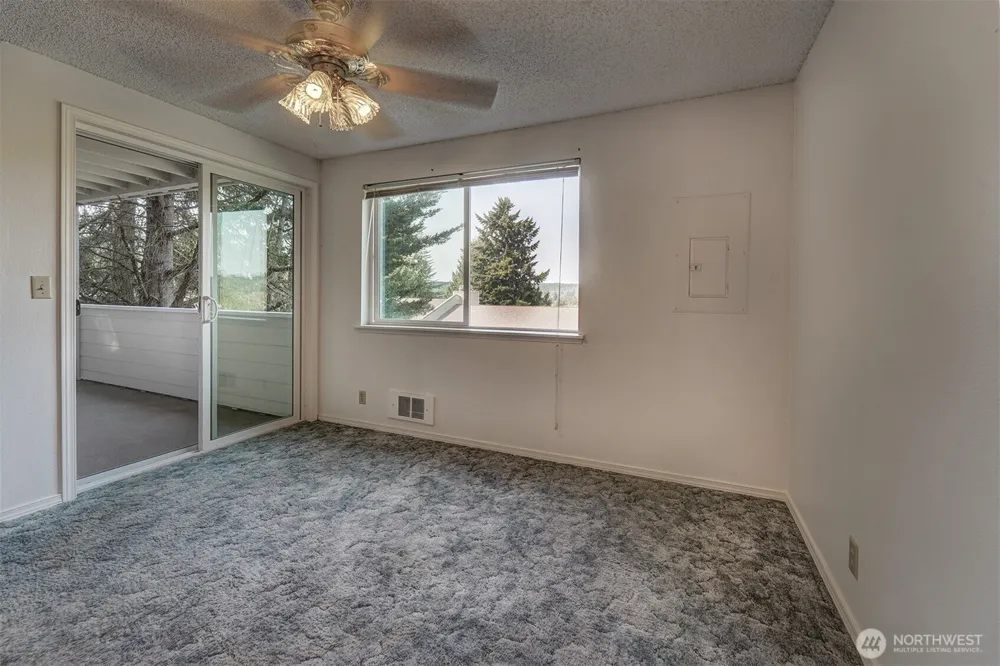 20198 Viking Crest Loop NE #8-201 Poulsbo, WA 98370