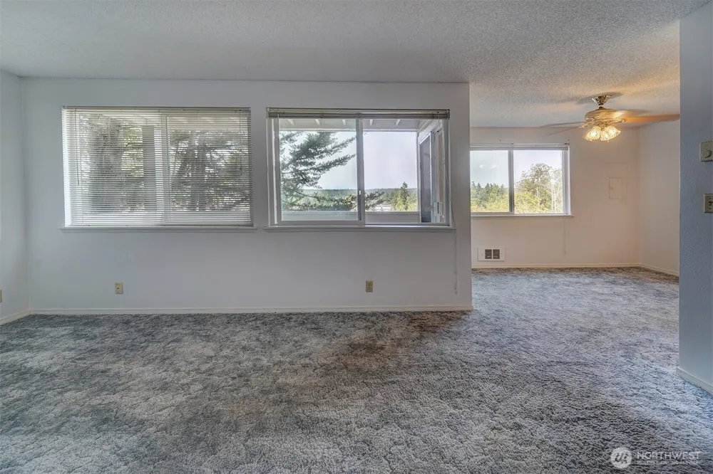 20198 Viking Crest Loop NE #8-201 Poulsbo, WA 98370