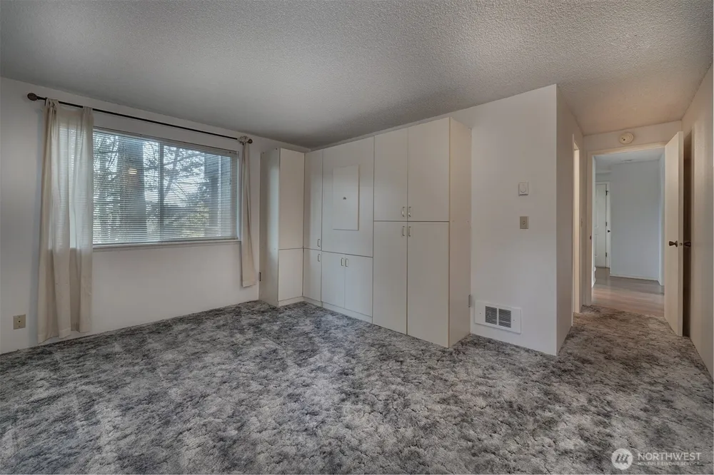 20198 Viking Crest Loop NE #8-201 Poulsbo, WA 98370