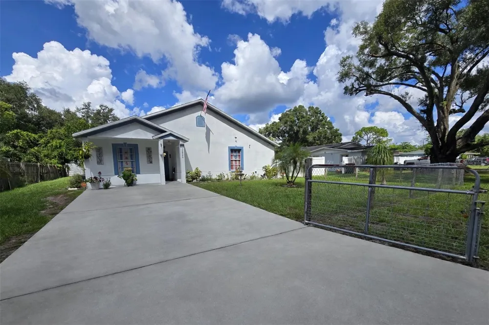 14926 LAURIE LANE Tampa, FL 33613