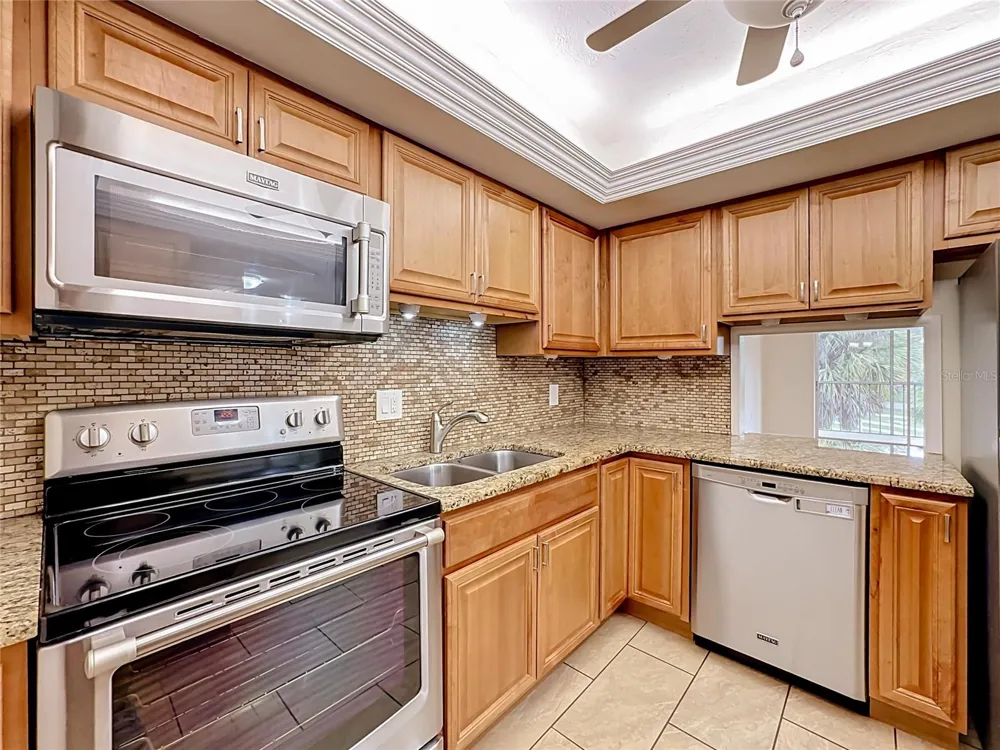 1520 GLEN OAKS DRIVE E #248 Sarasota, FL 34232