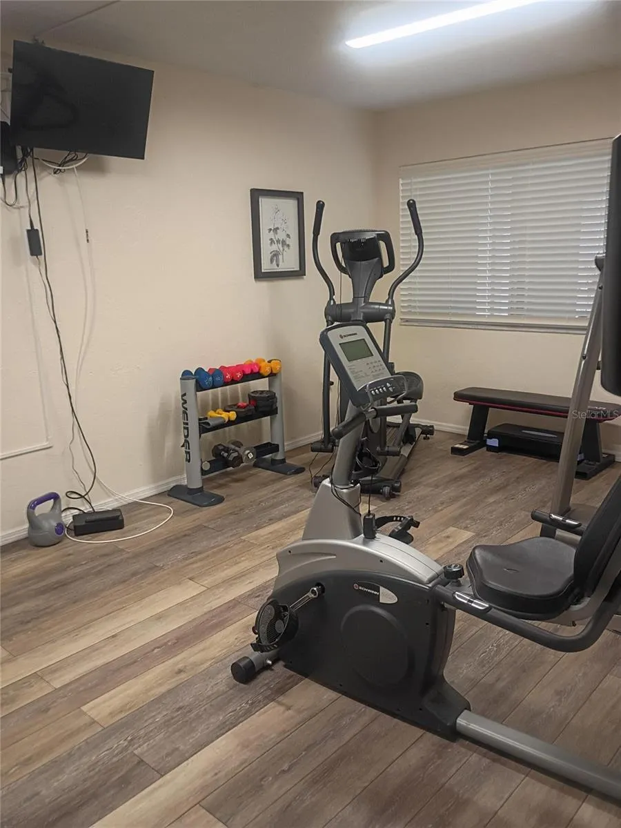 1520 GLEN OAKS DRIVE E #248 Sarasota, FL 34232