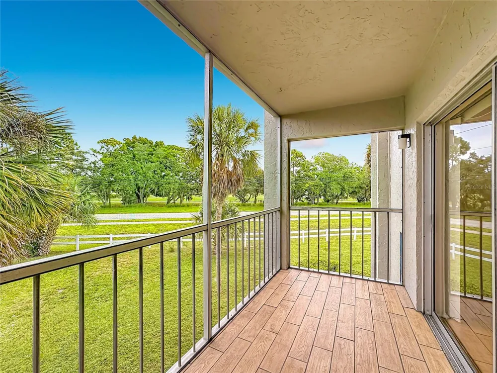 1520 GLEN OAKS DRIVE E #248 Sarasota, FL 34232