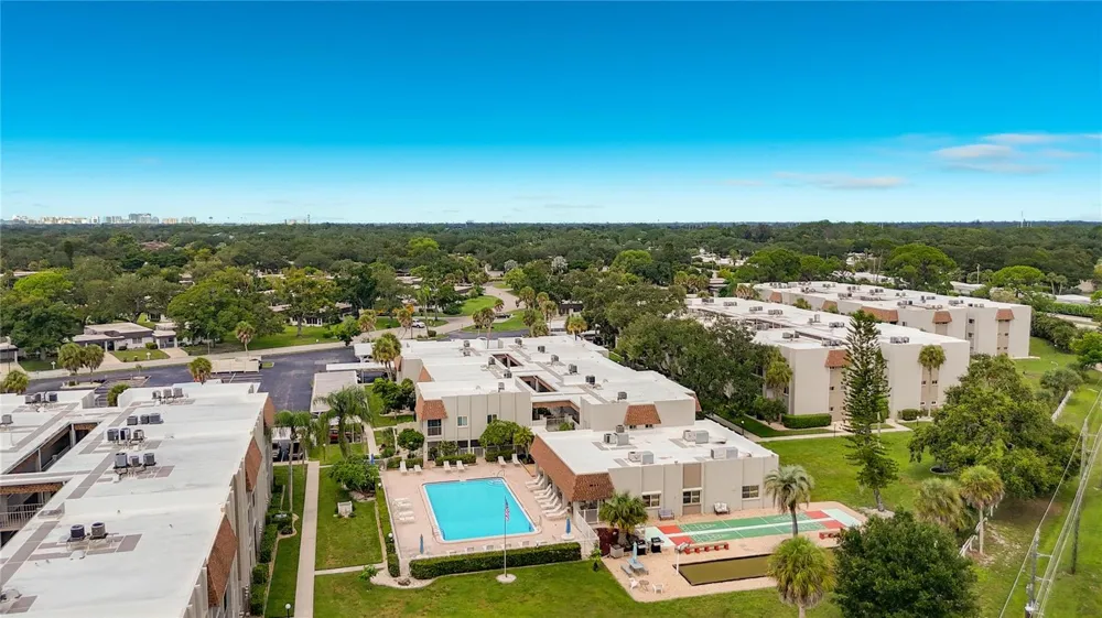 1520 GLEN OAKS DRIVE E #248 Sarasota, FL 34232