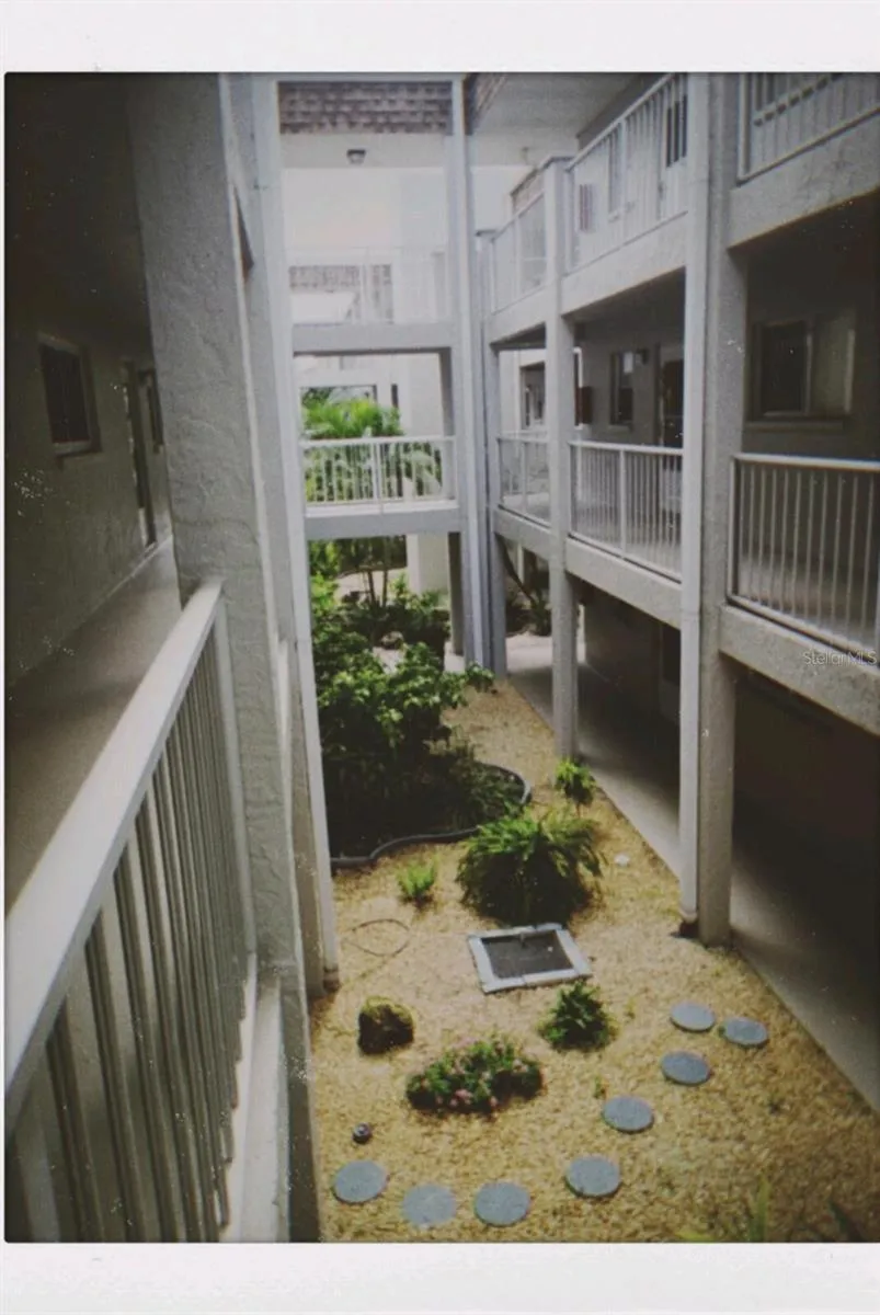 1520 GLEN OAKS DRIVE E #248 Sarasota, FL 34232