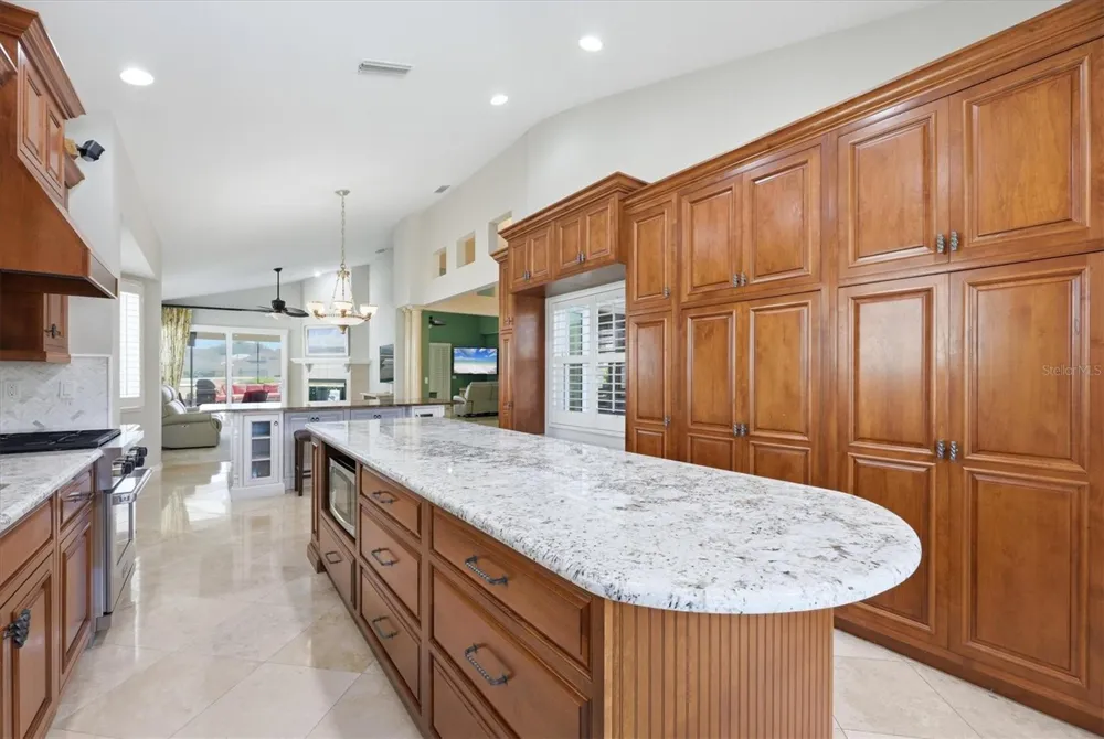 7765 CALLE FACIL Sarasota, FL 34238