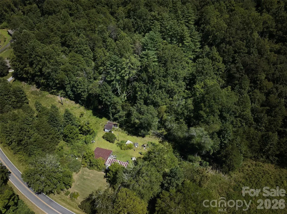 414 Brendle Road Bryson City, NC 28713
