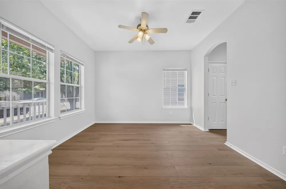 11500 Lapoynor Street Manor, TX 78653